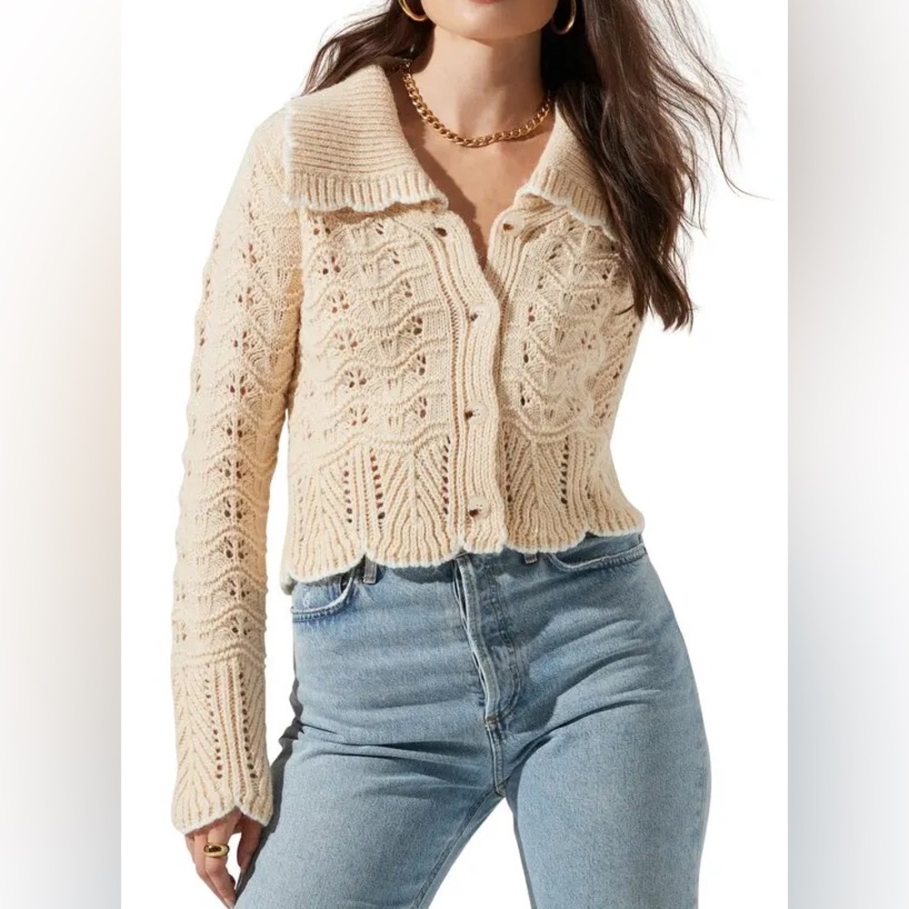 ASTR The Label Scallop Collar Cardigan